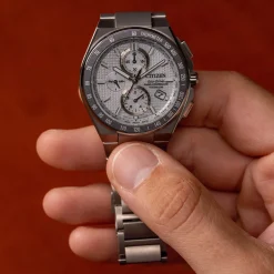 AT8391-52H Ferngesteuert Herren Super Titanium ™ | weiß | ø 40.5mm
