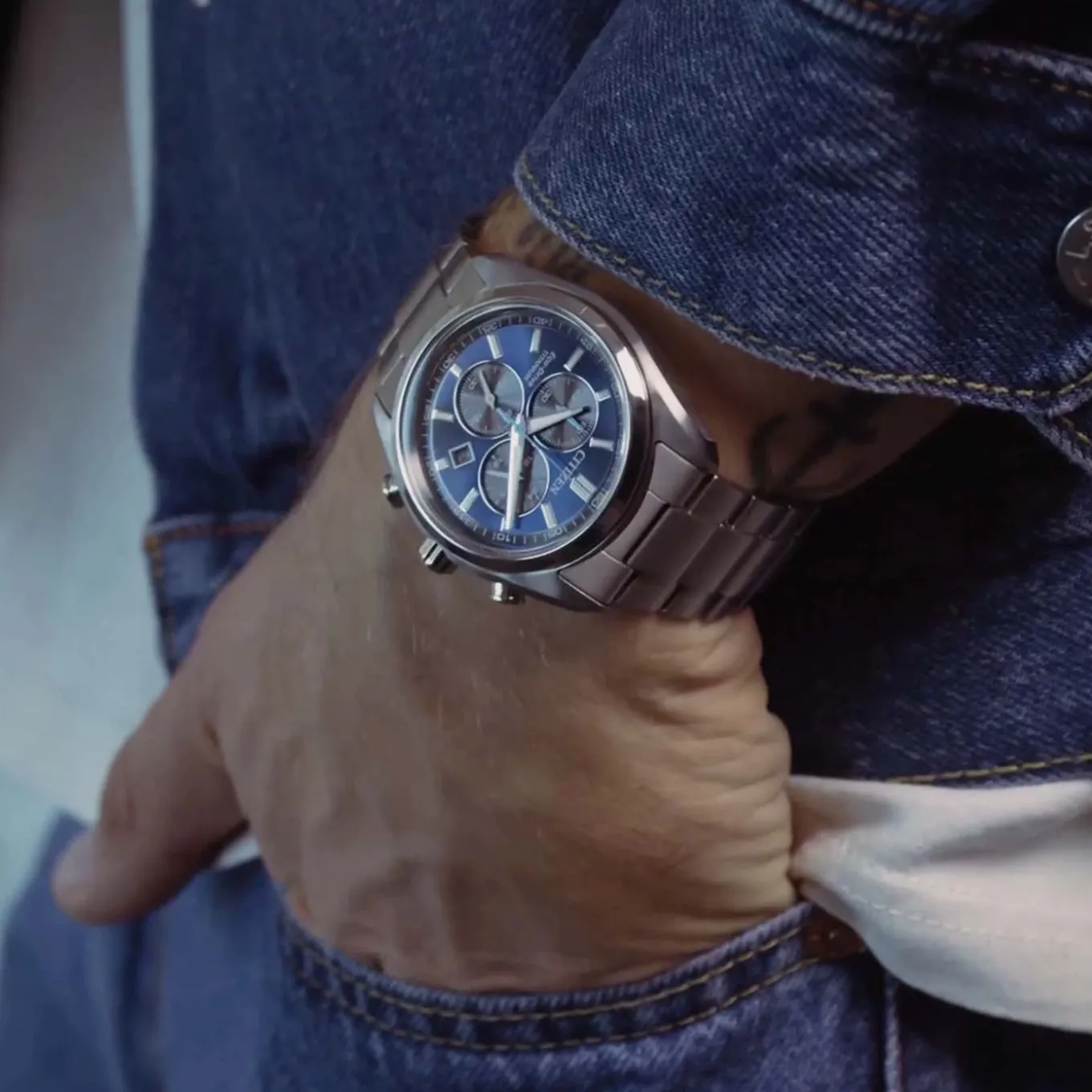 AT2590-59L Herren Super Titanium ™ Eco-Drive blau ø 40mm