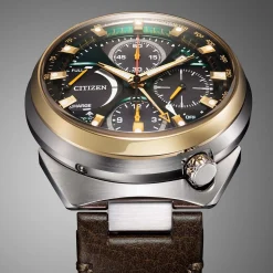 AV0104-06W                                        Promaster Land Racing                                        Herren Leder | grün | ø 44.5mm
