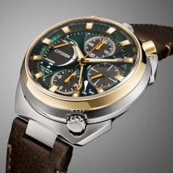 AV0104-06W                                        Promaster Land Racing                                        Herren Leder | grün | ø 44.5mm