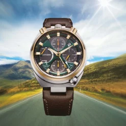 AV0104-06W                                        Promaster Land Racing                                        Herren Leder | grün | ø 44.5mm